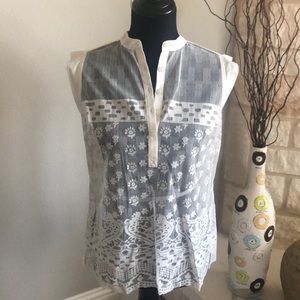 CAbi Style 5201 crochet top NWOT Size small